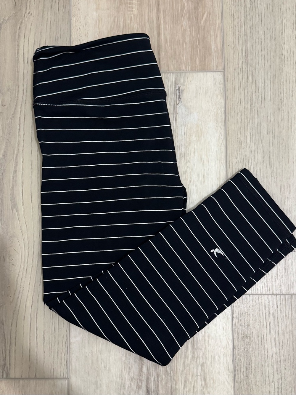 Glyder - Black and White striped leggings